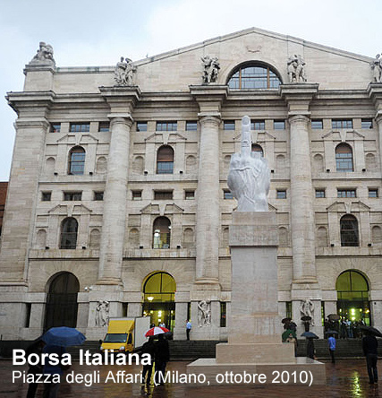 dito alla borsa milano, scultura di cattelan